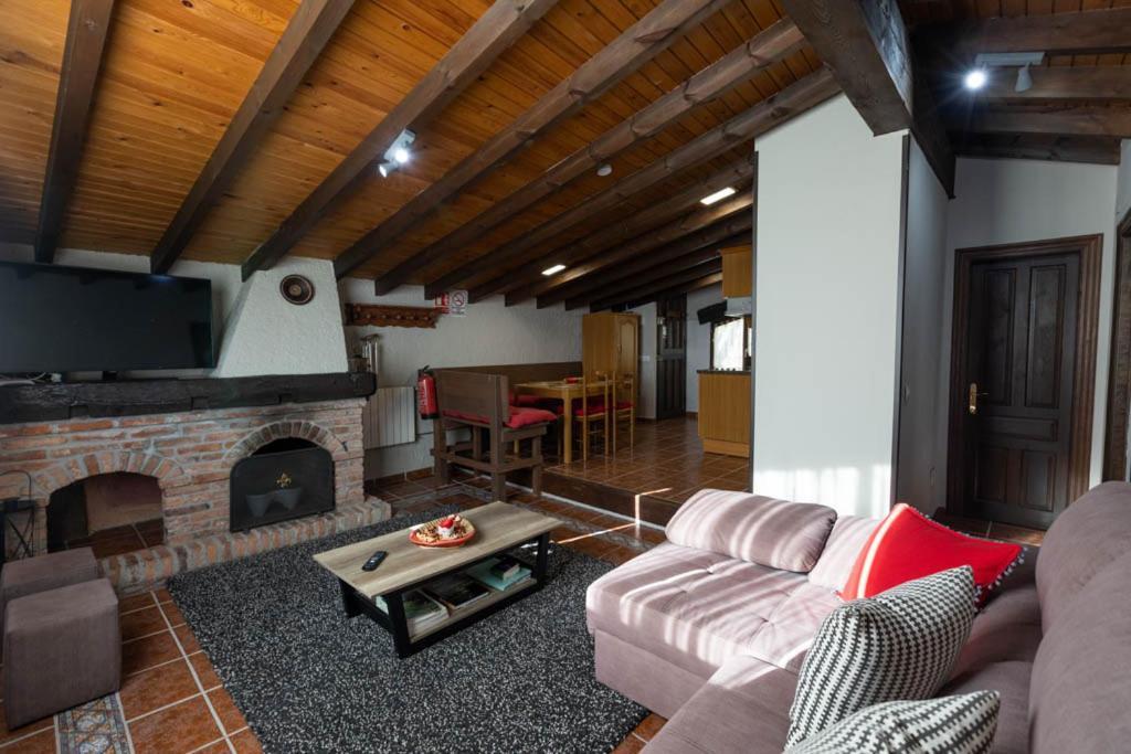 Apartamentos El Coritu Nieda Екстер'єр фото